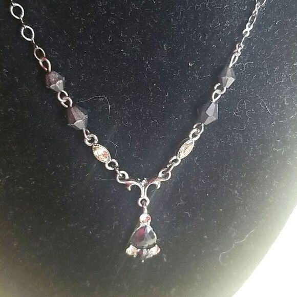 1928 Jewelry Company Petite Pendant - Picture 1 of 3